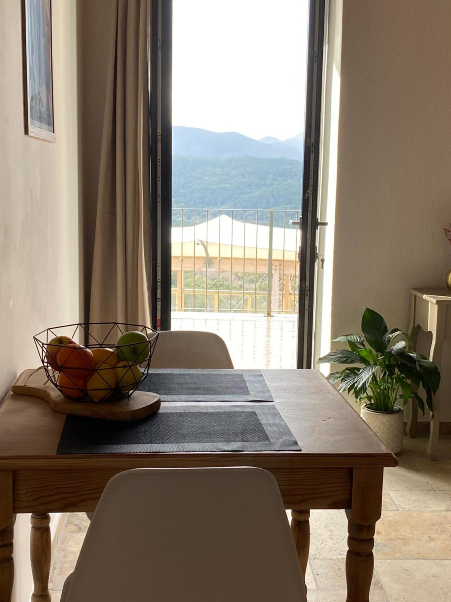 Tres Beau Studio Avec Terrasse Цонца Екстер'єр фото
