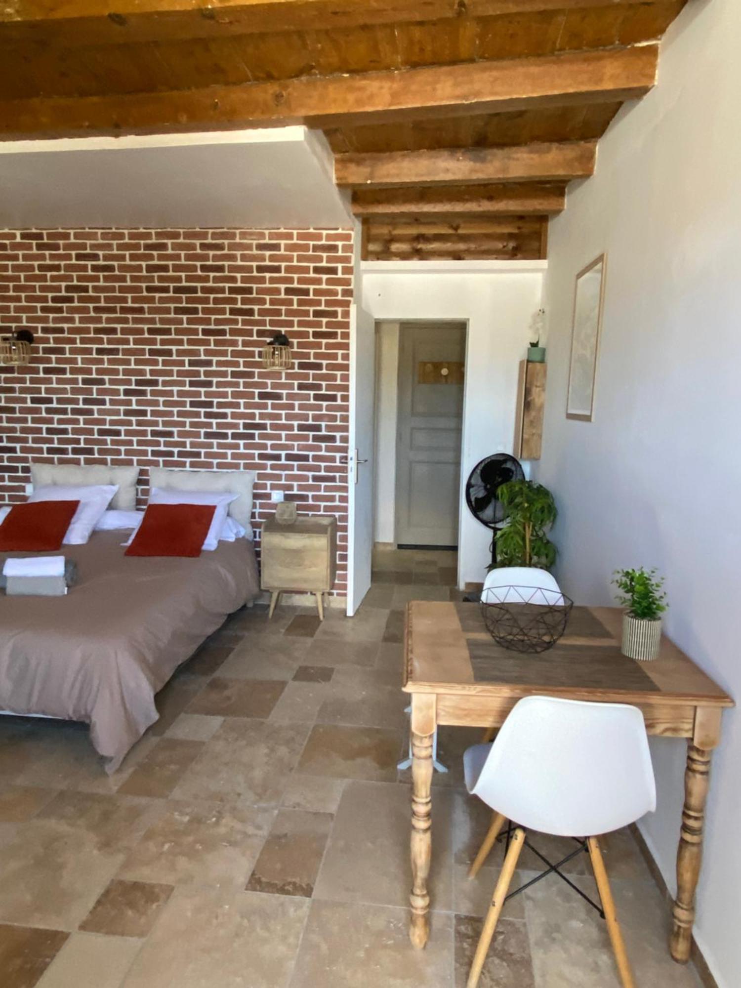 Tres Beau Studio Avec Terrasse Цонца Екстер'єр фото